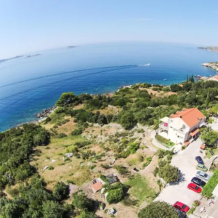 Lira Jacuzzi-sea View *