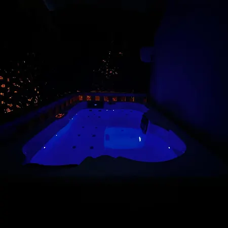 Lira Jacuzzi-sea View 公寓 米利尼