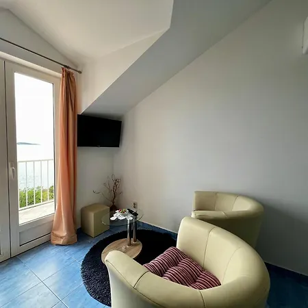 Lira Jacuzzi-sea View Mlini